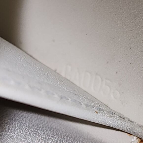 Authentic Louis Vuitton Yellow Vernis Zipper Around Wallet W/ Dust Bag - Picture 17 of 17